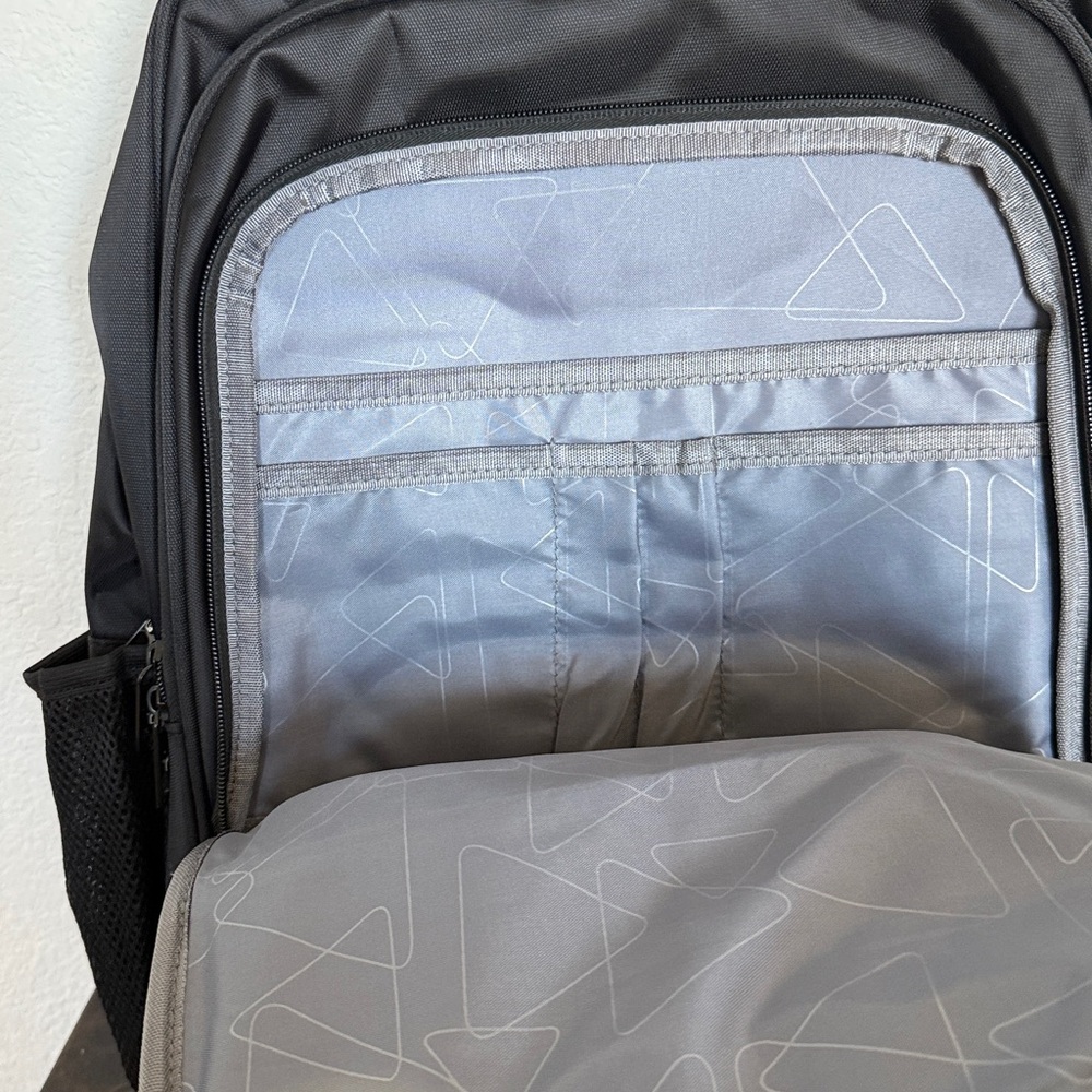 New! Dejuno Men's Black Laptop Backpack 20” with Multiple Compartments - Picture 7 of 12